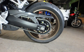 HONDA CB650R E-Clutch 2025 RH17