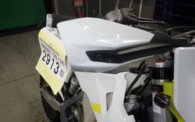 HUSQVARNA TE250I 2010