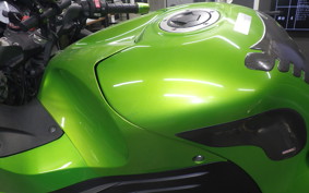 KAWASAKI ZZ1400 NINJA R 2010 ZXT40C