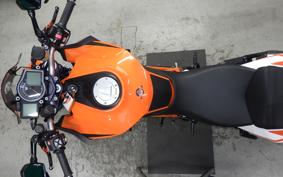 KTM 1290 SUPER DUKE R 2015