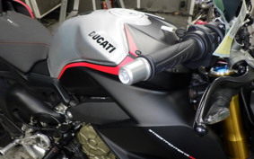 DUCATI STREETFIGHTER V4 SP 2023
