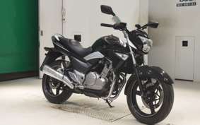 SUZUKI GSR250