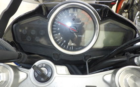 SUZUKI GSR250