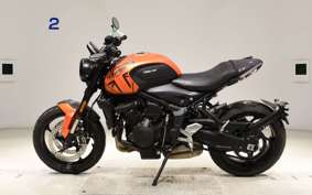 TRIUMPH TRIDENT 660 2023
