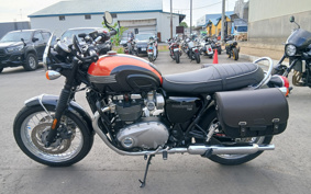 TRIUMPH BONNEVILLE T120 2021 DAD75H