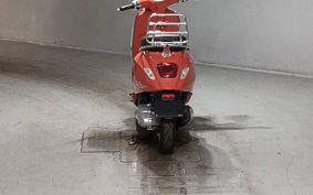 VESPA PRIMA BEIGE RA125 M8251