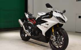 TRIUMPH DAYTONA 675 R 2015