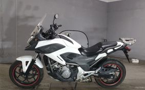 HONDA NC700X DCT RC63