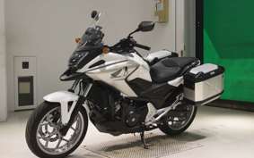 HONDA NC750X D 2018 RC90