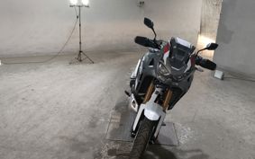 HONDA CRF1100L AFRICA TWIN 2026 SD15