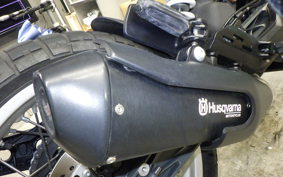 HUSQVARNA SVARTPILEN 401 2019