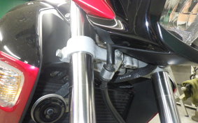 SUZUKI GSR250 2013