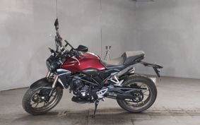 HONDA CB250R MC52
