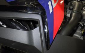 BMW M1000R 2023