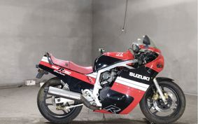 SUZUKI GSX-R750 GR71F