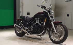 YAMAHA VMAX 2000
