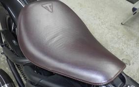 TRIUMPH TRIUMPH BONNEVILLE ボバー 2020