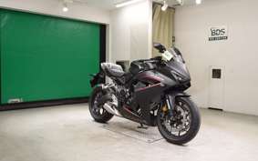 HONDA CBR650R E-Clutch 2026 RH17