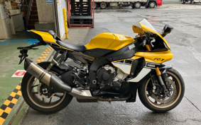 YAMAHA YZF-R1 RN39