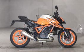 KTM 1290 SUPER  DUKE R V3940