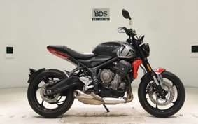 TRIUMPH TRIDENT 660 2021