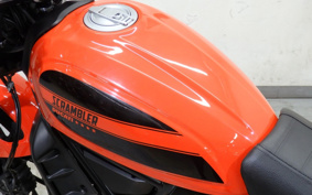 DUCATI SCRAMBLER SIXTY2 2018 KA00