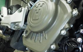 HUSQVARNA SVARTPILEN 125