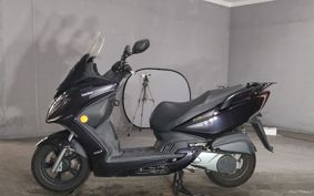 KYMCO G-Dink250 ..