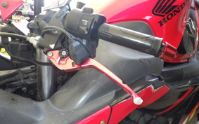 HONDA CBR600F GEN 3 2001 PC35