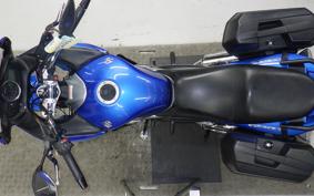 SUZUKI GSR250S