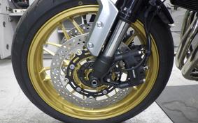 KAWASAKI Z900RS 2025 ZR900K