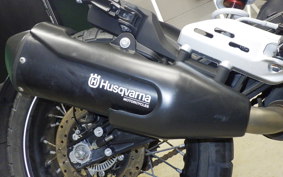 HUSQVARNA SVARTPILEN 401 2021