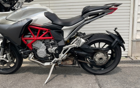 MV AGUSTA TWO RIZUMOVE LOW CHE 800 2018 ZCGT310