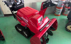 HONDA  SNOW BLOWER  MACHINE 