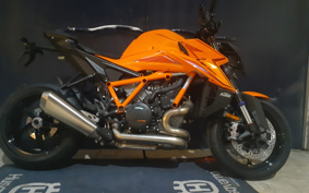 KTM 1390 SUPER DUKE R EVO V3940