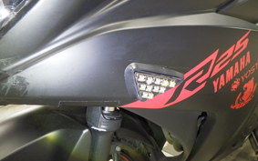YAMAHA YZF-R25