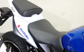 SUZUKI GSR750ABS 2013 GR7NA