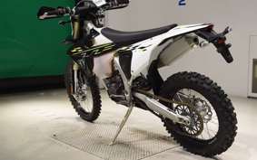 TRIUMPH TF250-E 2014