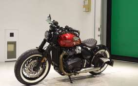 TRIUMPH BONNEVILLE BOBBER 2022