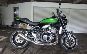 KAWASAKI Z900RS 2025 ZR900K