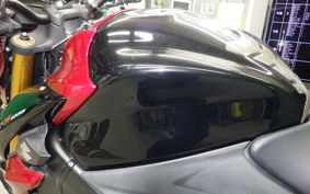 SUZUKI GSX-S 1000 2015 GT79A