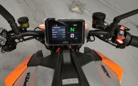 KTM 1290 SUPER  DUKE R V3940