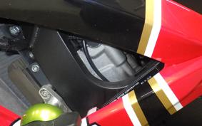 SUZUKI GSX-R600 2012