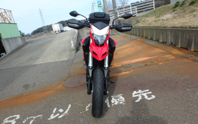 DUCATI HYPERMOTARD 939 2017 BA01