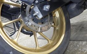 YAMAHA FZS25 1998