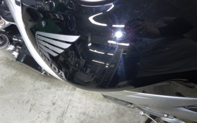 HONDA VTR 250 Gen. 2 MC33