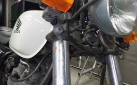 HONDA CB223S MC40