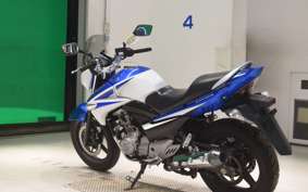 SUZUKI GSR250 2017