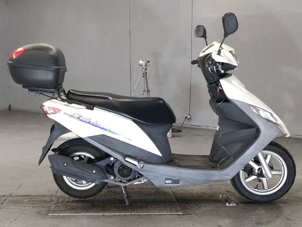 Фото Suzuki ADDRESS V125 с японского аукциона