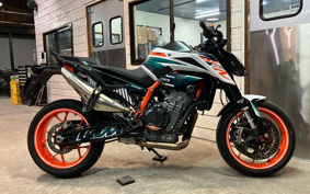 KTM 890 DUKE R 2021 TU940